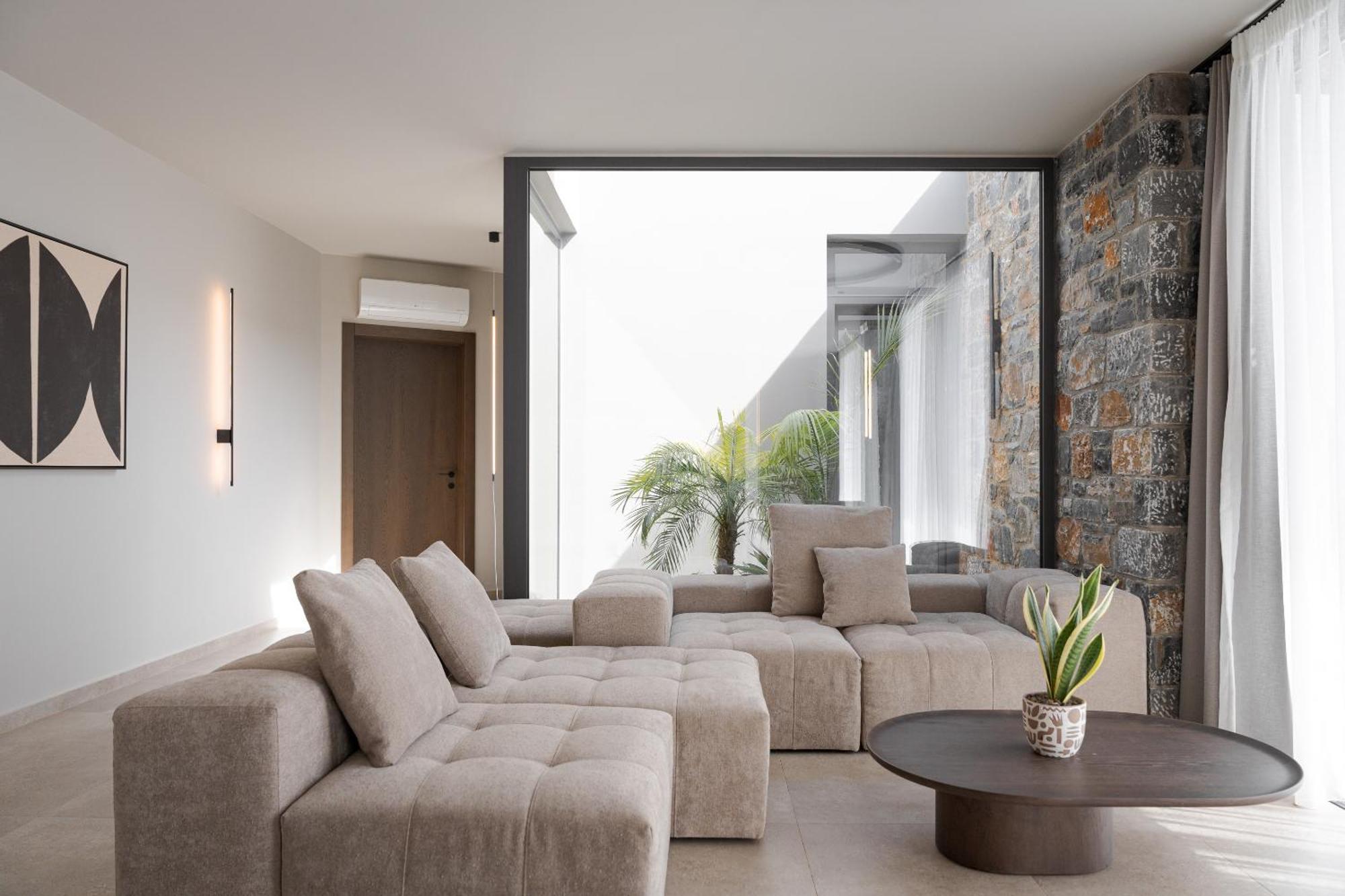 Neromai Cave Luxury Villas Koxare Room photo